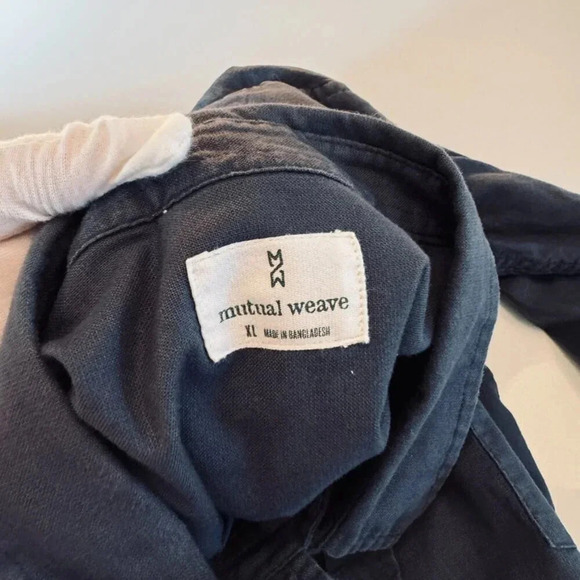 Mutual Weave || Men's Long Sleeve Buttoned Down in Dark Slate XL - Picture 5 of 10